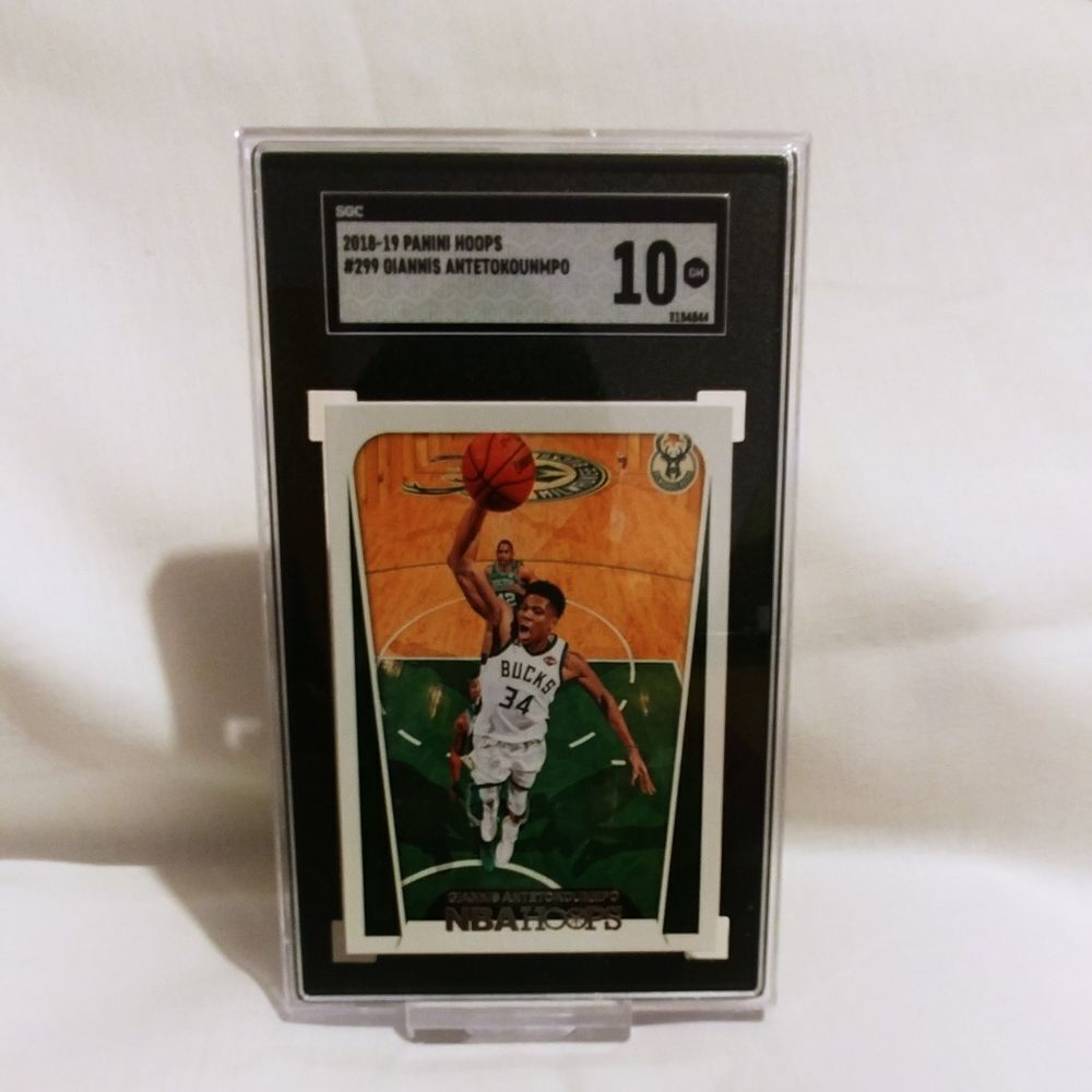 2018-19 Panini Hoops Giannis Antetokounmpo